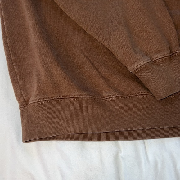 Brandy Melville Crewneck - Picture 4 of 4